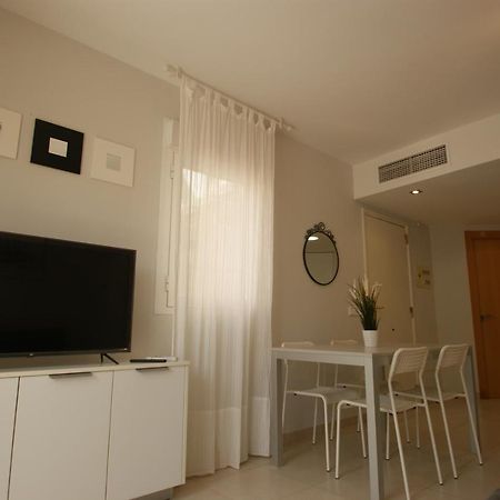 Apartamento En Vera A 300 M De La Playa, Con Patio Y Salida Directa A Calle Exterior photo