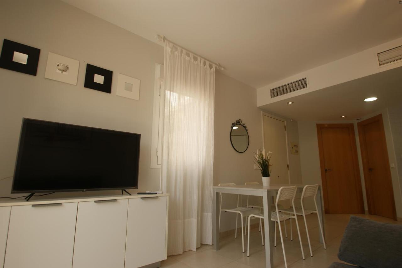 Apartamento En Vera A 300 M De La Playa, Con Patio Y Salida Directa A Calle Exterior photo