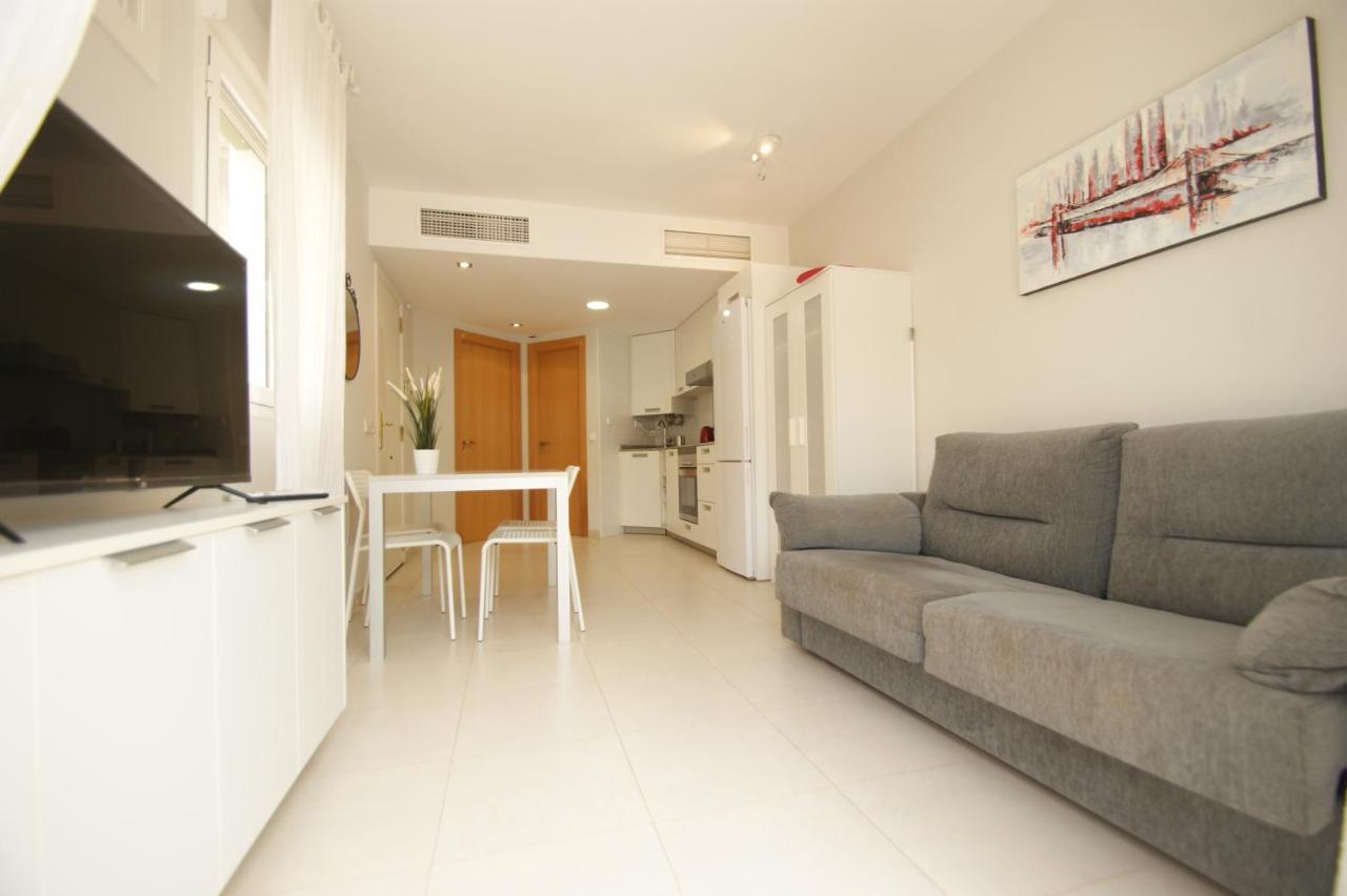 Apartamento En Vera A 300 M De La Playa, Con Patio Y Salida Directa A Calle Exterior photo