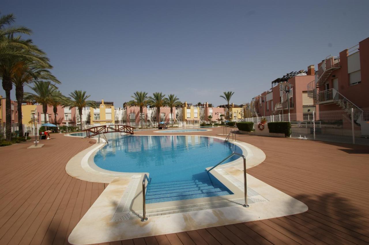 Apartamento En Vera A 300 M De La Playa, Con Patio Y Salida Directa A Calle Exterior photo