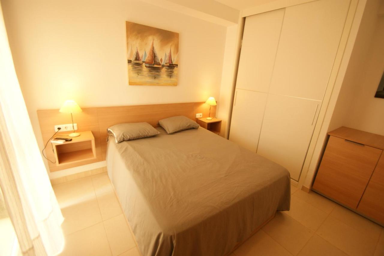 Apartamento En Vera A 300 M De La Playa, Con Patio Y Salida Directa A Calle Exterior photo
