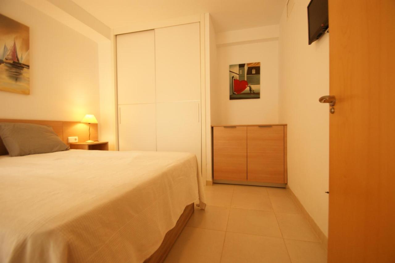 Apartamento En Vera A 300 M De La Playa, Con Patio Y Salida Directa A Calle Exterior photo